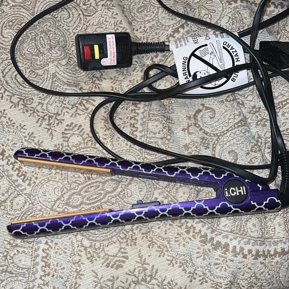 iChi straightener chi hair flat iron purple design great condition